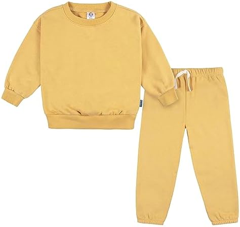 Perfect cozy two-piece set for baby girlsnestling all year round