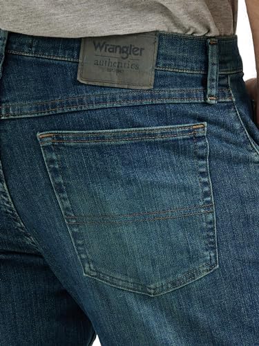 Wrangler Mens Classic 5-Pocket Regular Fit Jean