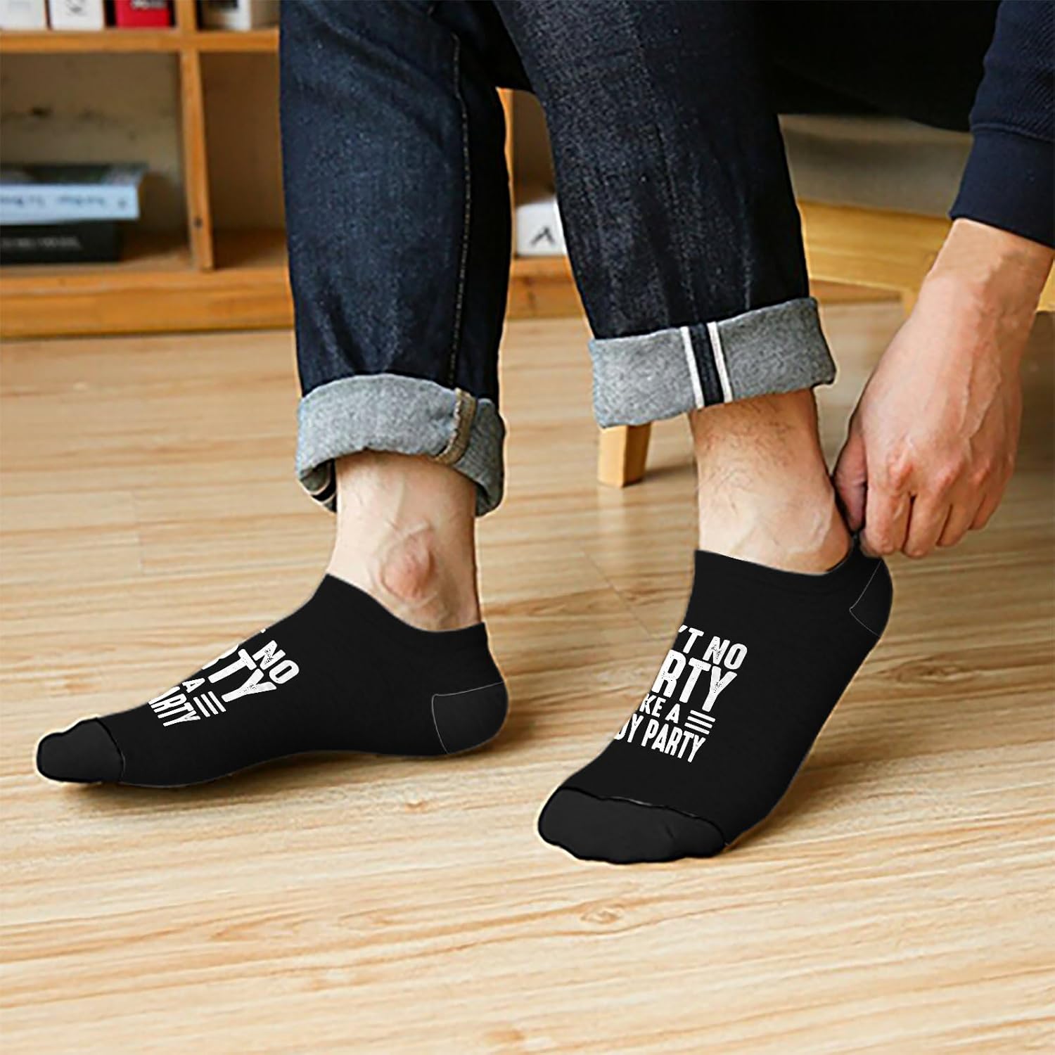 Aint No Partys Like A Diddy Partys Mens Calf Socks Liner